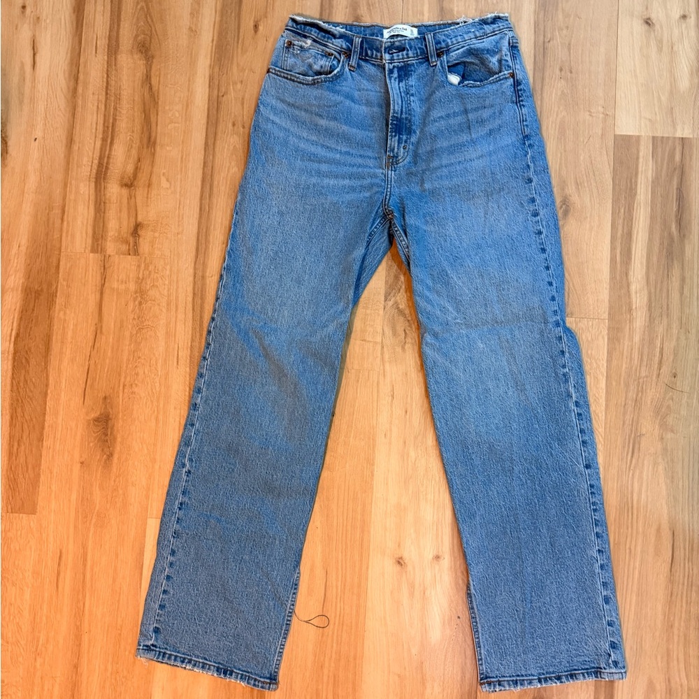 Abercrombie & Fitch Light Blue High-Rise Relaxed Jeans
